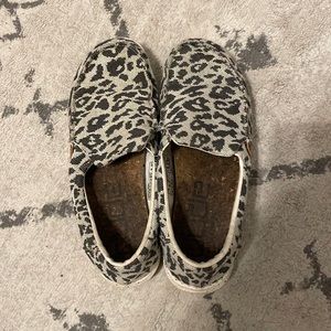 hey dude misty woven slip on
